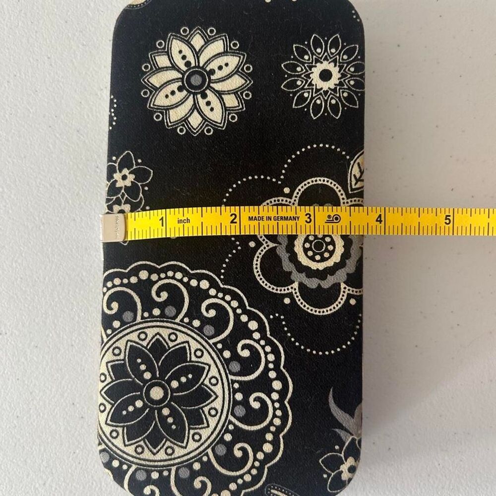 Thirty-One Wallet - Picture 7 of 8